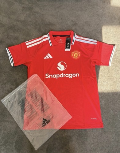 Manchester united home kit - home,