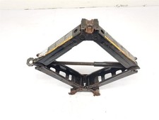 2010 VAUXHALL ASTRA VEHICLE JACK 13501786