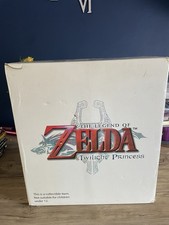 Legend of Zelda Twilight Princess Link  on Epona Club Nintendo Gold Statue Rare