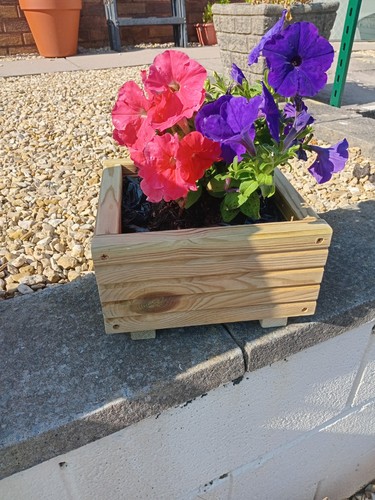 Square wooden garden planter - wooden,