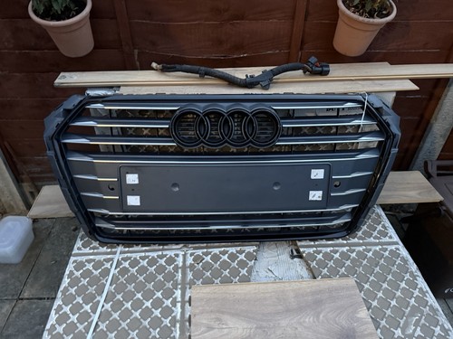 Audi main front - front, grille