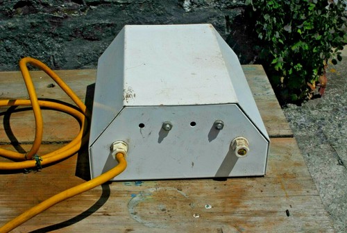 Heavy duty floodlight ballast - duty,