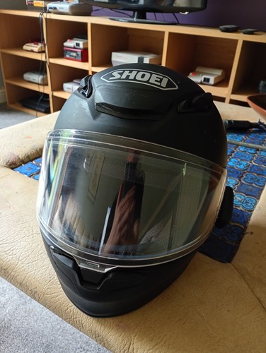 Matt black motorbike helmet - black,