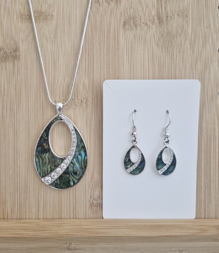 Teal turquoise swirl - m&s,