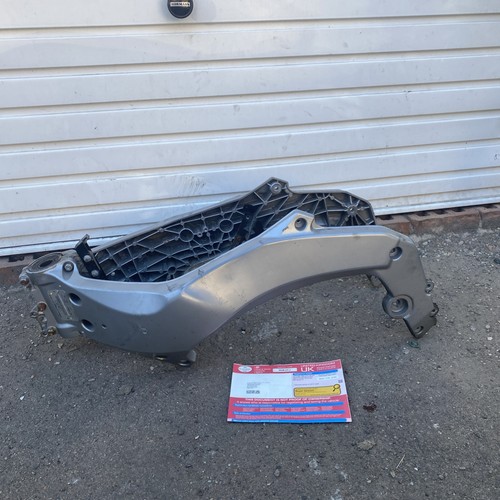 Aprilia tuono 125 2018 main - aprilia,
