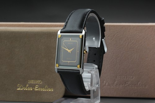 Rare black mint box - mint, w/box