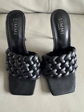 Simmi  high heels well nice