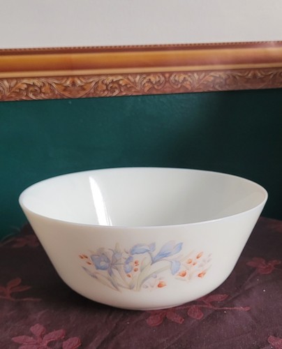 Pyrex mixing bowl - blue, irish