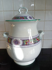 HUGE 40 centimetre tall china lidded vase / urn. Probably Victorian. 4.5 kilos.