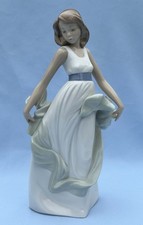 Nao by Lladro Porcelain