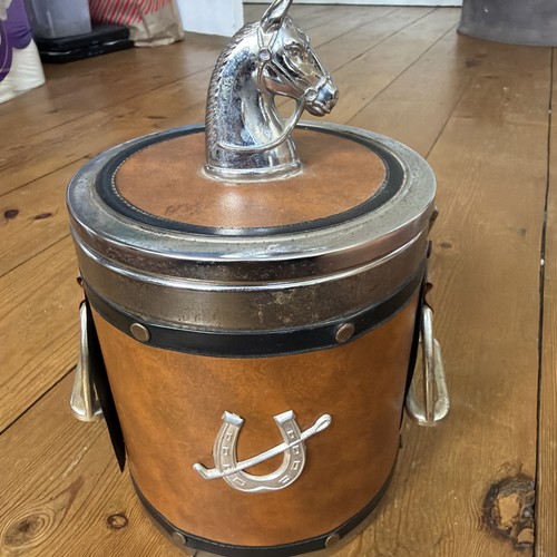 Vintage 1970s horse - 1970s, ice