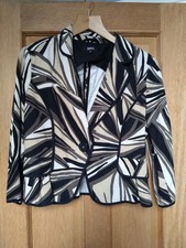 Striking Linen Ladies Jacket