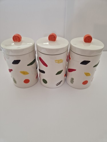 Three white ceramic biscuit - biscuit, &