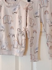 Girls 2 piece outfit,Age 3-4 yrs.