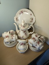 Royal Albert "Lavender Rose" ~