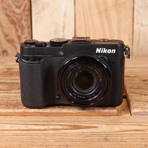 Faulty nikon coolpix p7700 - faulty,