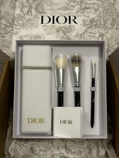 DIOR BACKSTAGE PLATINUM GIFT