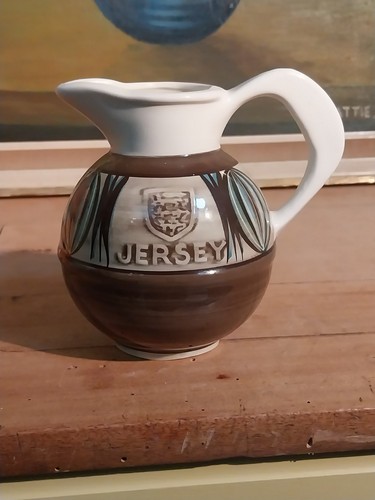 Vintage jersey pottery - vintage, crest