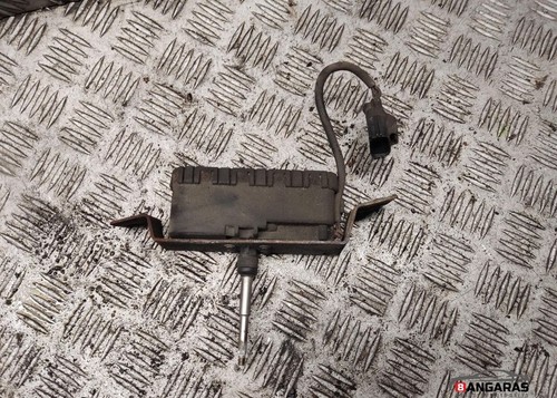 Volvo v70 2001 headlight wiper - volvo,