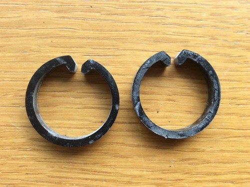 Main housing bearing clips - housing,