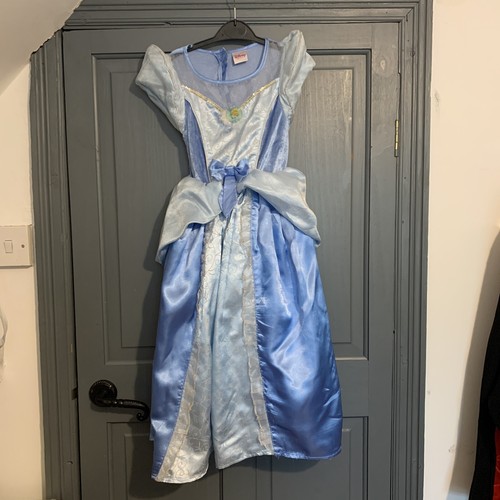 Cinderella role play book - play, day