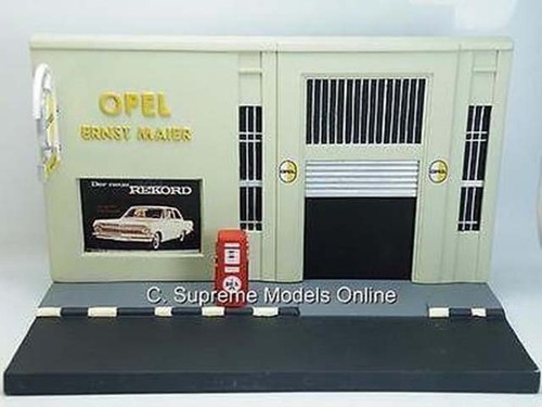 Garage forecourt diorama model - diorama,