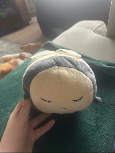 Medium sized round soft bee