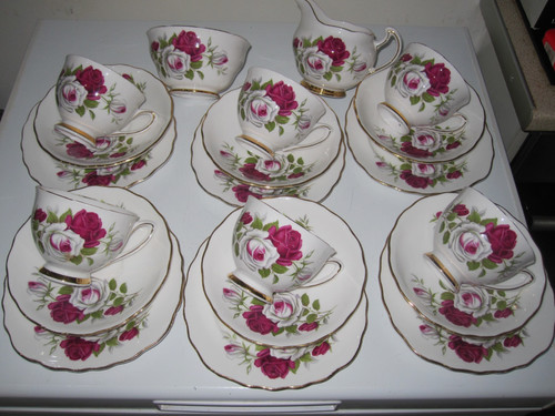 Colclough beautiful red - beautiful, red/white