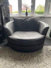 BLACK ROTATING CUDDLE CHAIR