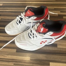  YONEX - Racket Sports Power