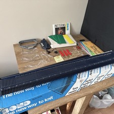 Bond Knitting Machine With