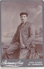 CABINET PHOTO YOUNG CHAP HOLDING CIGAR BY SHERMAN, PIER STUDIO GT YARMOUTH