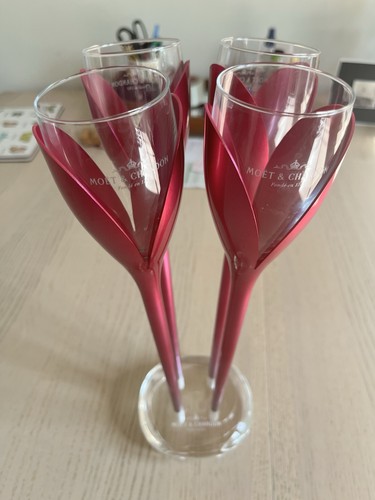 Moet chandon 4x champagne - chandon,