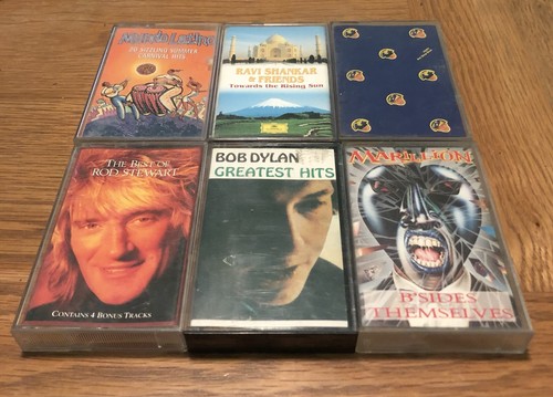 Music cassettes bundle - cassettes,