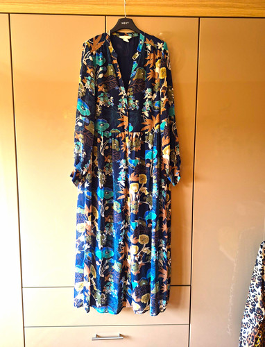 Conscious blue oriental - conscious,