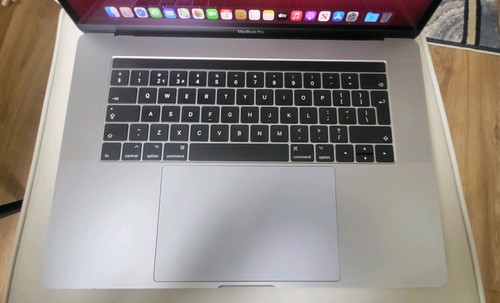 Inch apple macbook pro - 15-inch,