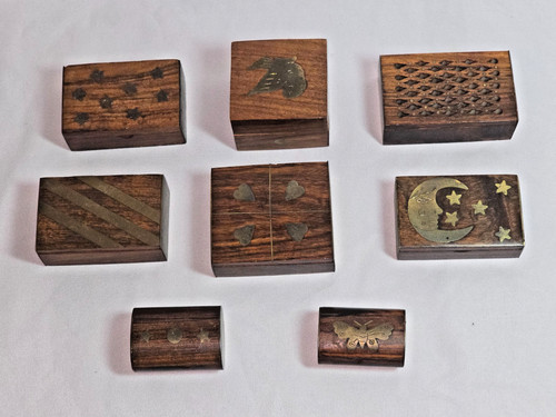 Wood brass inlay trinket - &,