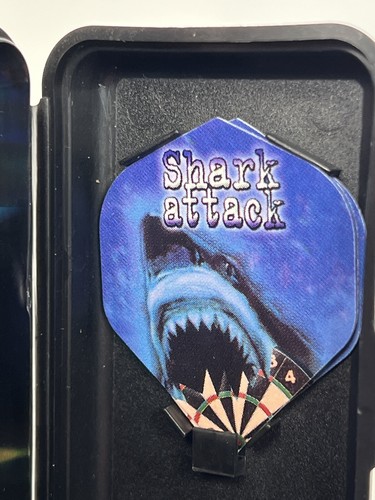 Vintage dart set - shark, attack