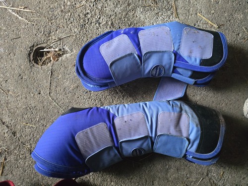 Pony travel boots