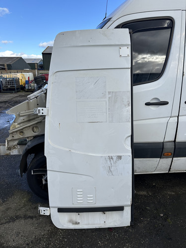 Mercedes sprinter high - sprinter, roof