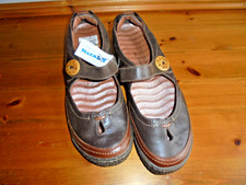 BNWT Softwaves Active Brown