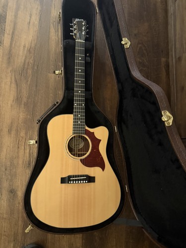Gibson hummingbird walnut - av,