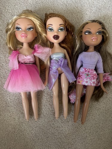 Bratz vintage bundle dolls - vintage,