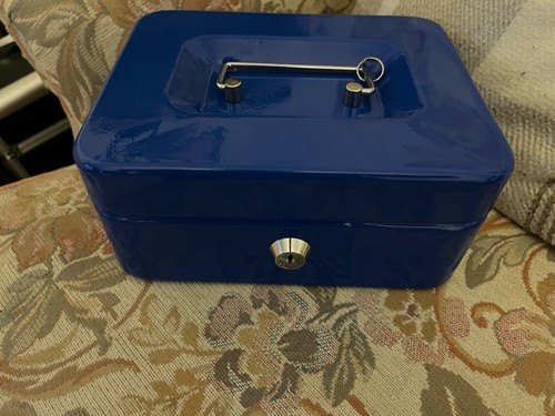 Large lockable metal cash box - metal,