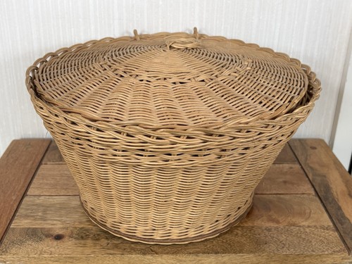 Vintage wicker round - vintage,