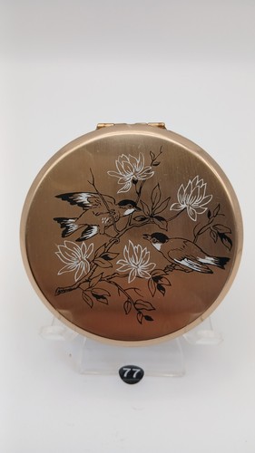 Beautiful vintage stratton - vintage,