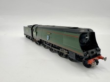 Hornby R2221 OO Gauge Battle