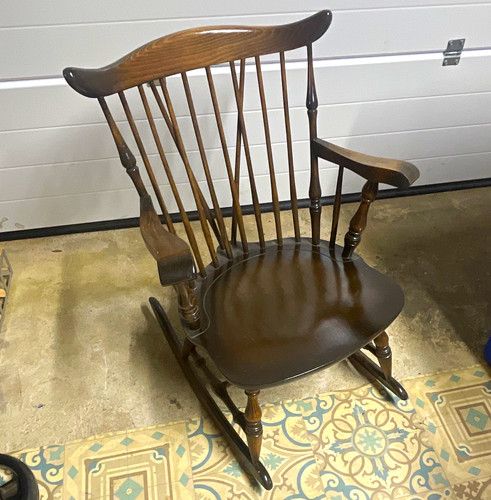 Vintage windsor style wooden - vintage,