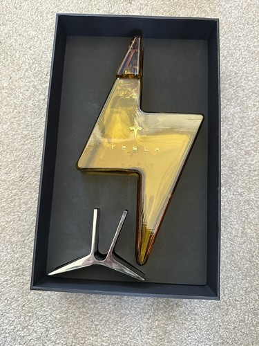 Tesla decanter rare - decanter,