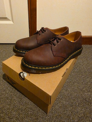 Martens new shoes size - dr,